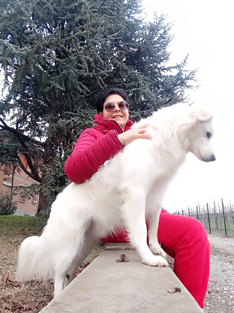Liliana and the white dog